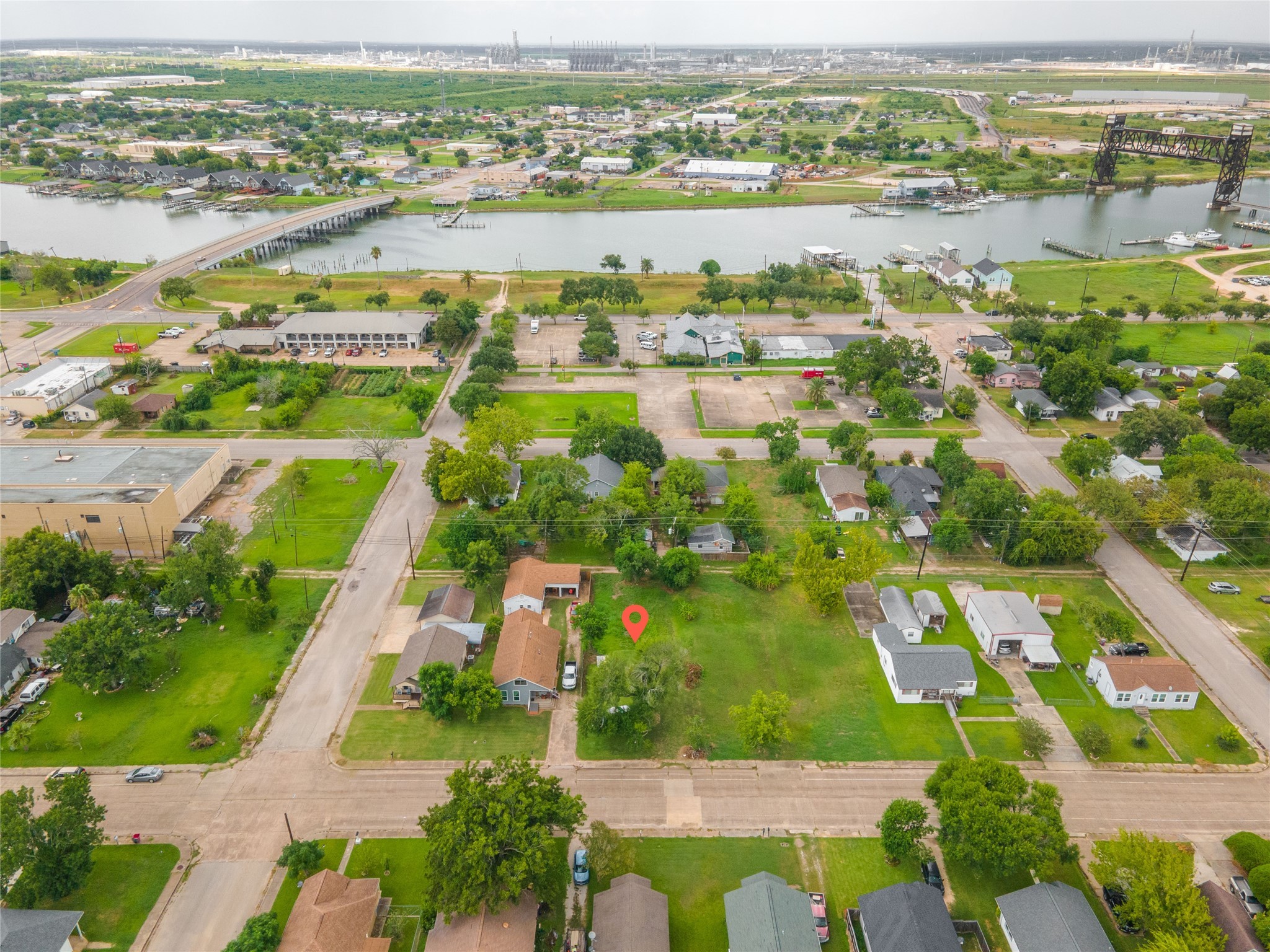 922 W 4th Street Freeport TX 77541