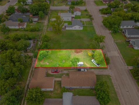 922 W 4th Street Freeport TX 77541