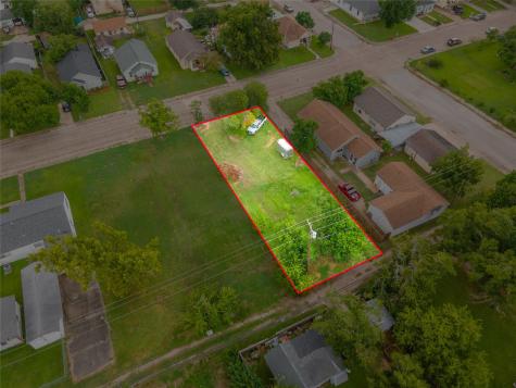 922 W 4th Street Freeport TX 77541