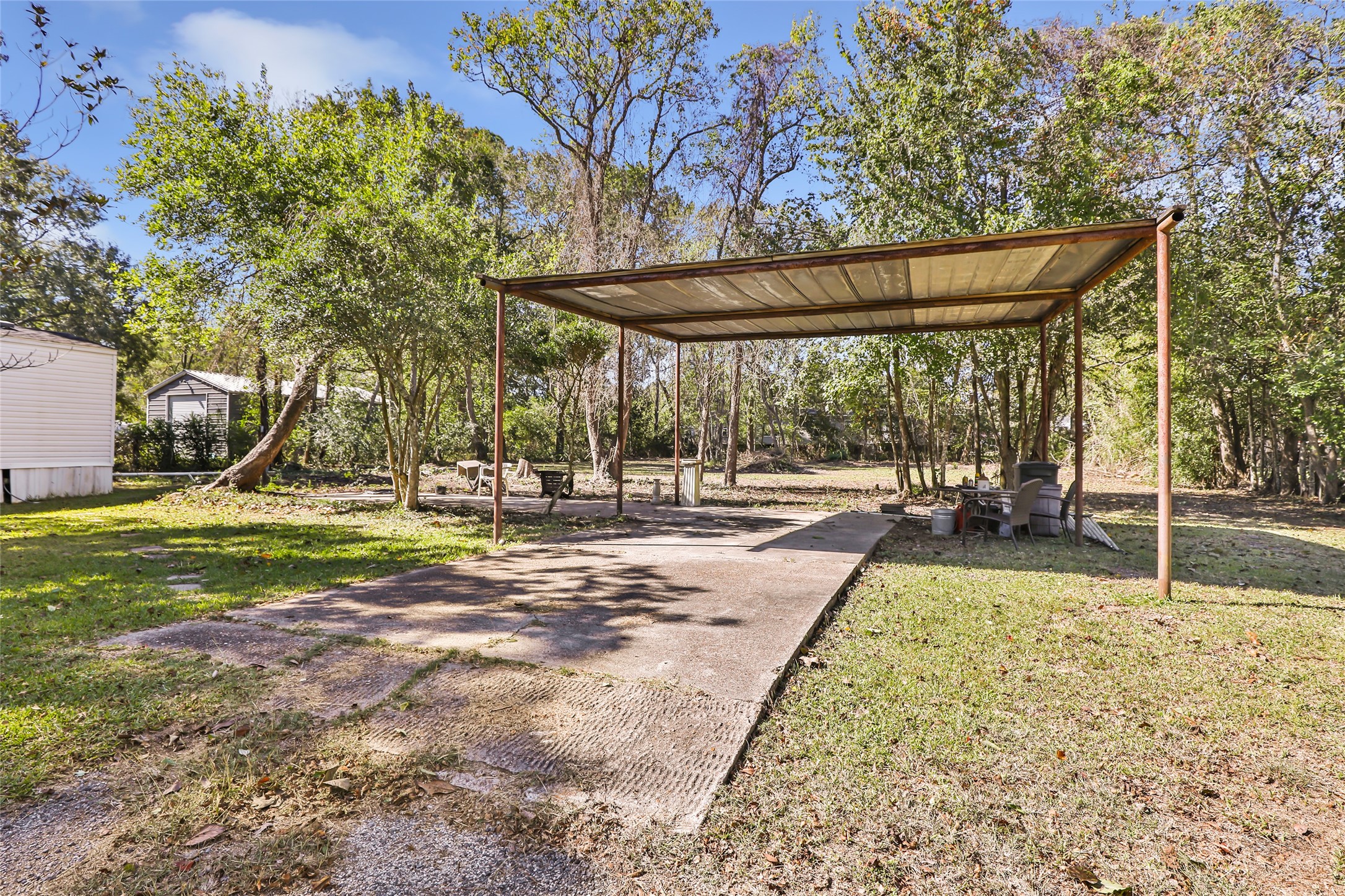 400 County Road 4023 Dayton TX 77535