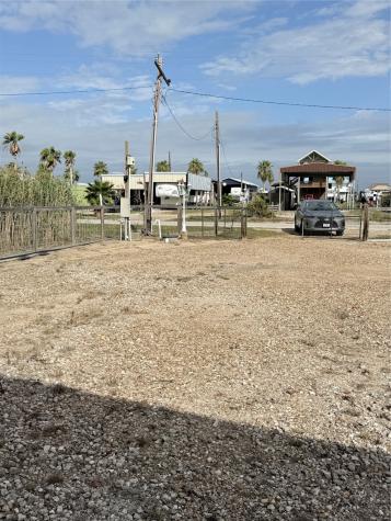 1217 N Monkhouse Drive Crystal Beach TX 77650