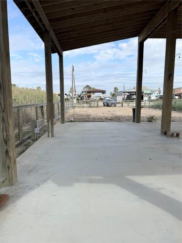 1217 N Monkhouse Drive Crystal Beach TX 77650
