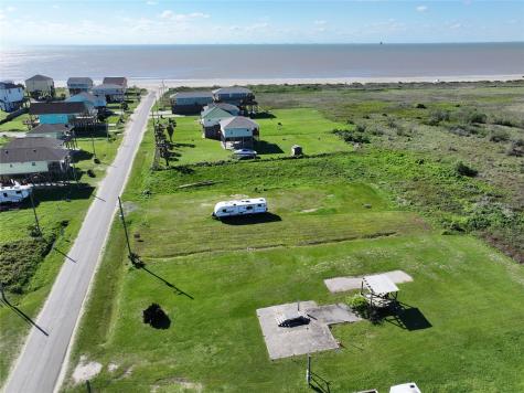 877 S Monkhouse Drive Crystal Beach TX 77650