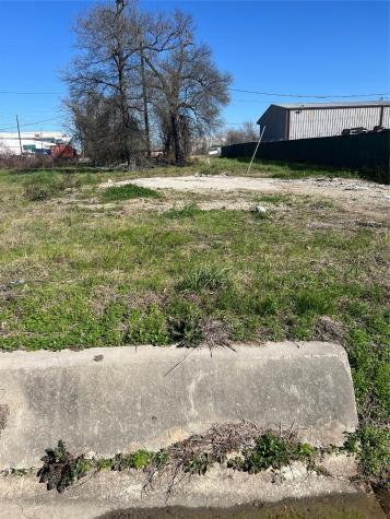 626 N 1st Street La Porte TX 77571