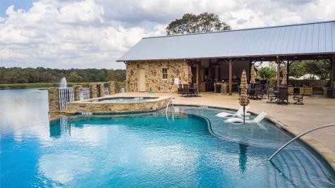 31 Mallard Lane Columbus TX 78934