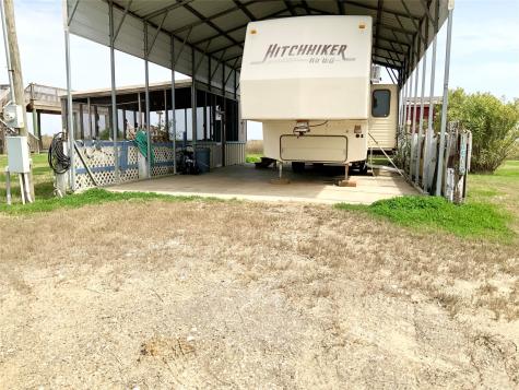 1476 Mabry Street Gilchrist TX 77617