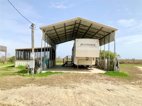 1476 Mabry Street Gilchrist TX 77617