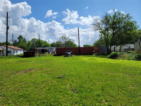 2211 Sweet Bay Street Baytown TX 77523
