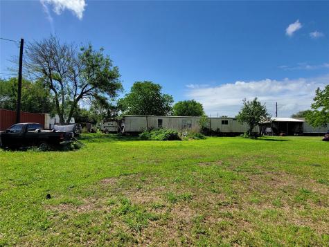 2211 Sweet Bay Street Baytown TX 77523