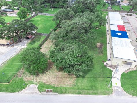 516 Brazosport Boulevard South Clute TX 77531