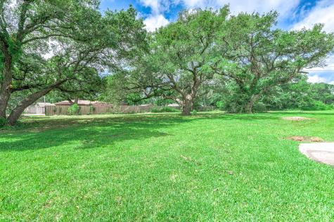 516 Brazosport Boulevard South Clute TX 77531
