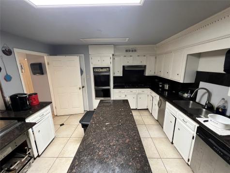 1102 75th Street Houston TX 77011