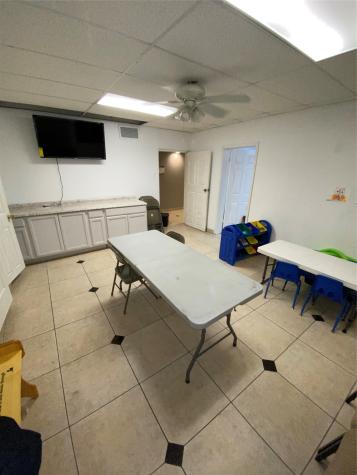 1102 75th Street Houston TX 77011
