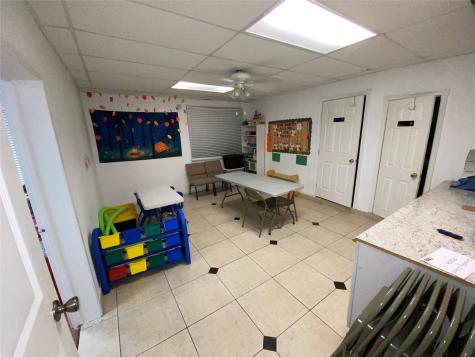 1102 75th Street Houston TX 77011