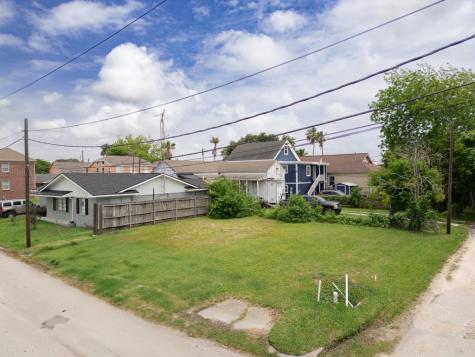 1510 40th Street Galveston TX 77550