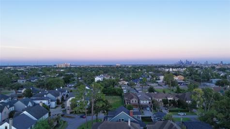 1520 Whispering Pines Drive Houston TX 77055