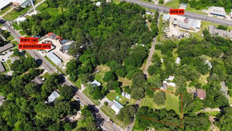 211 C Street Livingston TX 77351