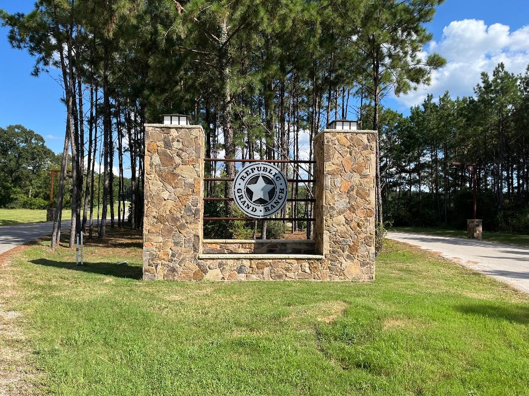 16023 Ridge Oak Road Willis TX 77378