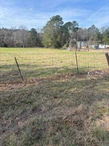 2956 Us Highway 59 S Livingston TX 77351-2194