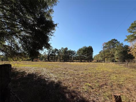 709 County Road 3880 Cleveland TX 77328