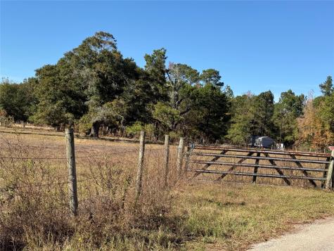 709 County Road 3880 Cleveland TX 77328