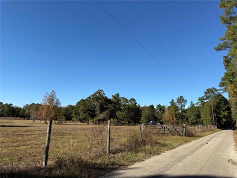 709 County Road 3880 Cleveland TX 77328