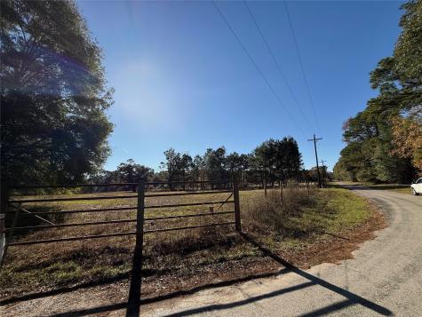 709 County Road 3880 Cleveland TX 77328