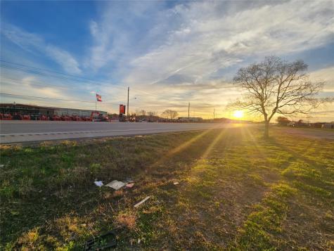 3610 E Highway 6 Alvin TX 77511