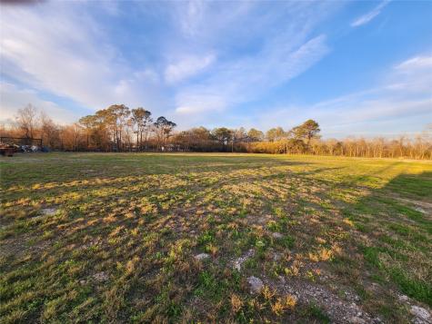 3610 E Highway 6 Alvin TX 77511