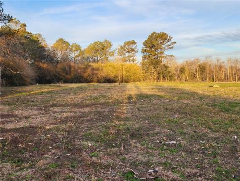 3610 E Highway 6 Alvin TX 77511