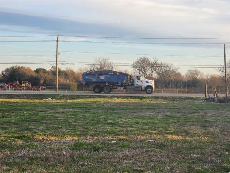3610 E Highway 6 Alvin TX 77511