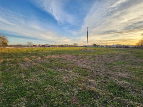 3610 E Highway 6 Alvin TX 77511