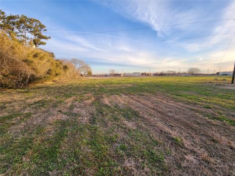 3610 E Highway 6 Alvin TX 77511