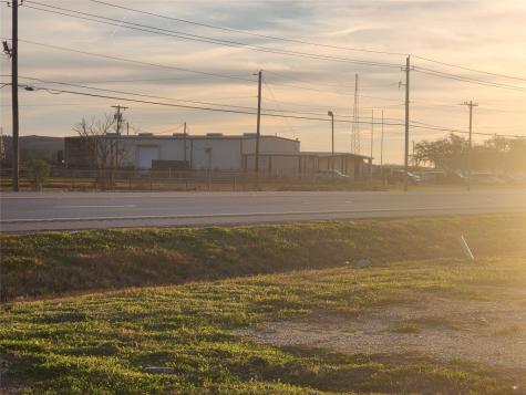 3610 E Highway 6 Alvin TX 77511