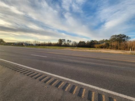 3610 E Highway 6 Alvin TX 77511
