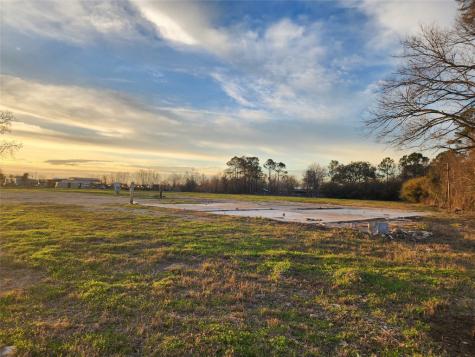 3610 E Highway 6 Alvin TX 77511