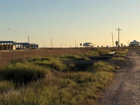 1112 Egret Point Crystal Beach TX 77650