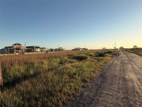 1112 Egret Point Crystal Beach TX 77650