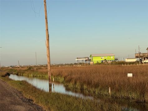 1112 Egret Point Crystal Beach TX 77650