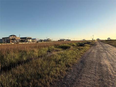 1112 Egret Point Crystal Beach TX 77650