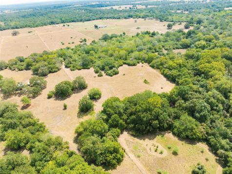 710 County Road 211a Hallettsville TX 77964