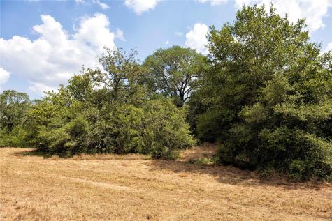 710 County Road 211a Hallettsville TX 77964