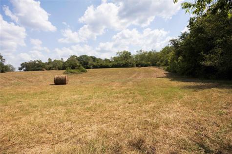 710 County Road 211a Hallettsville TX 77964