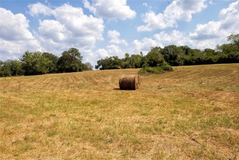 710 County Road 211a Hallettsville TX 77964