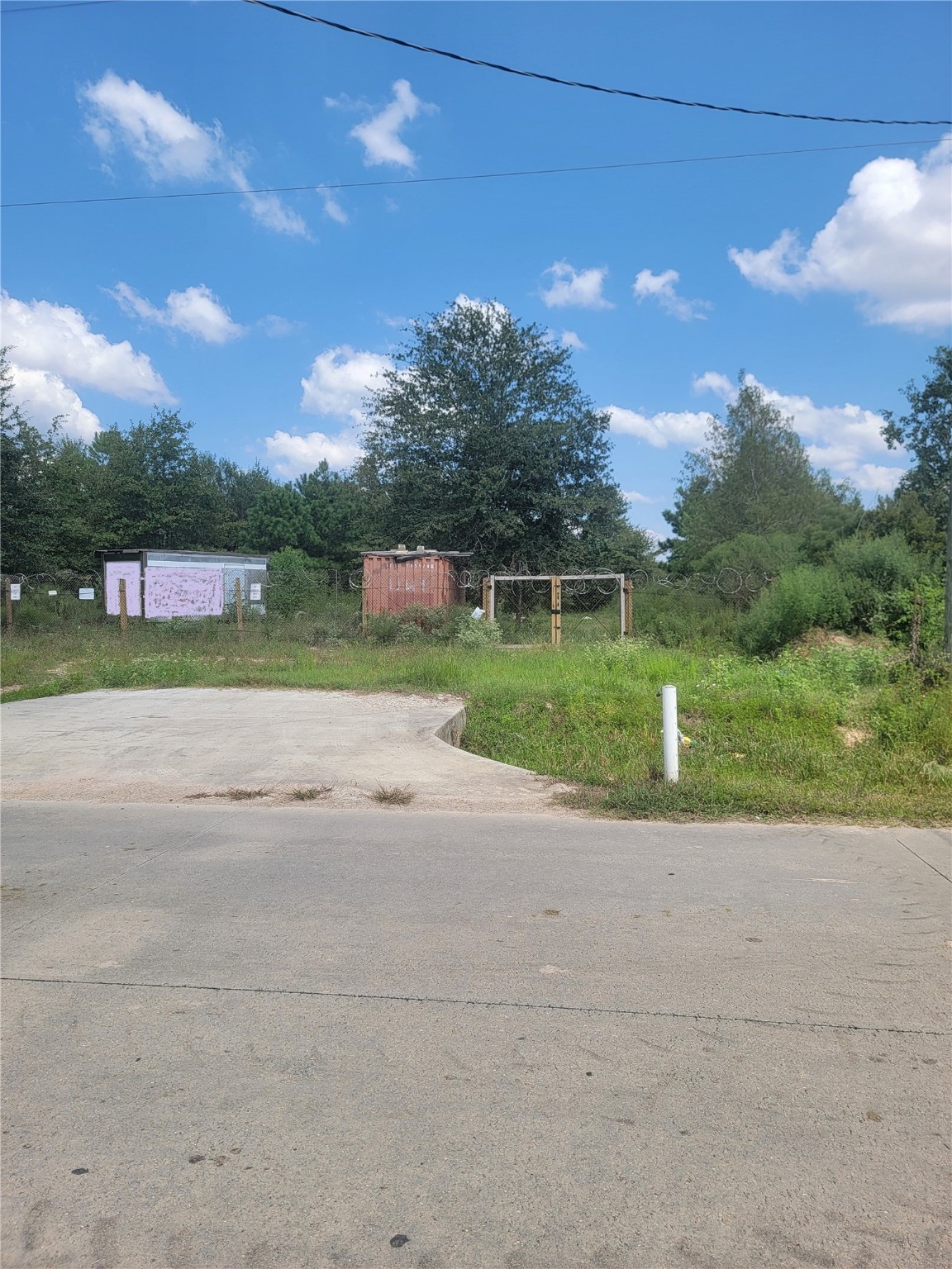1153 County Road 3556 Cleveland TX 77327