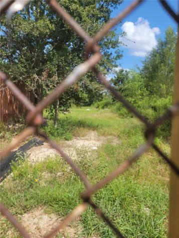 1153 County Road 3556 Cleveland TX 77327