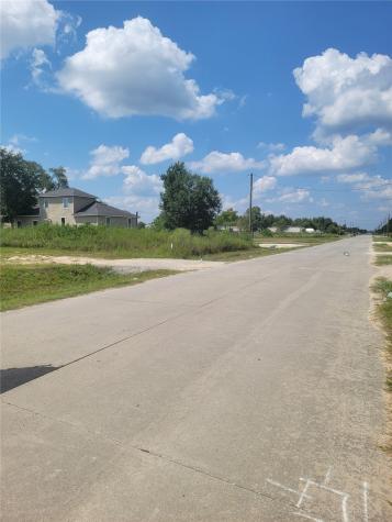 1153 County Road 3556 Cleveland TX 77327