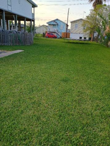 5016 1/2 Avenue M1/2 Galveston TX 77551