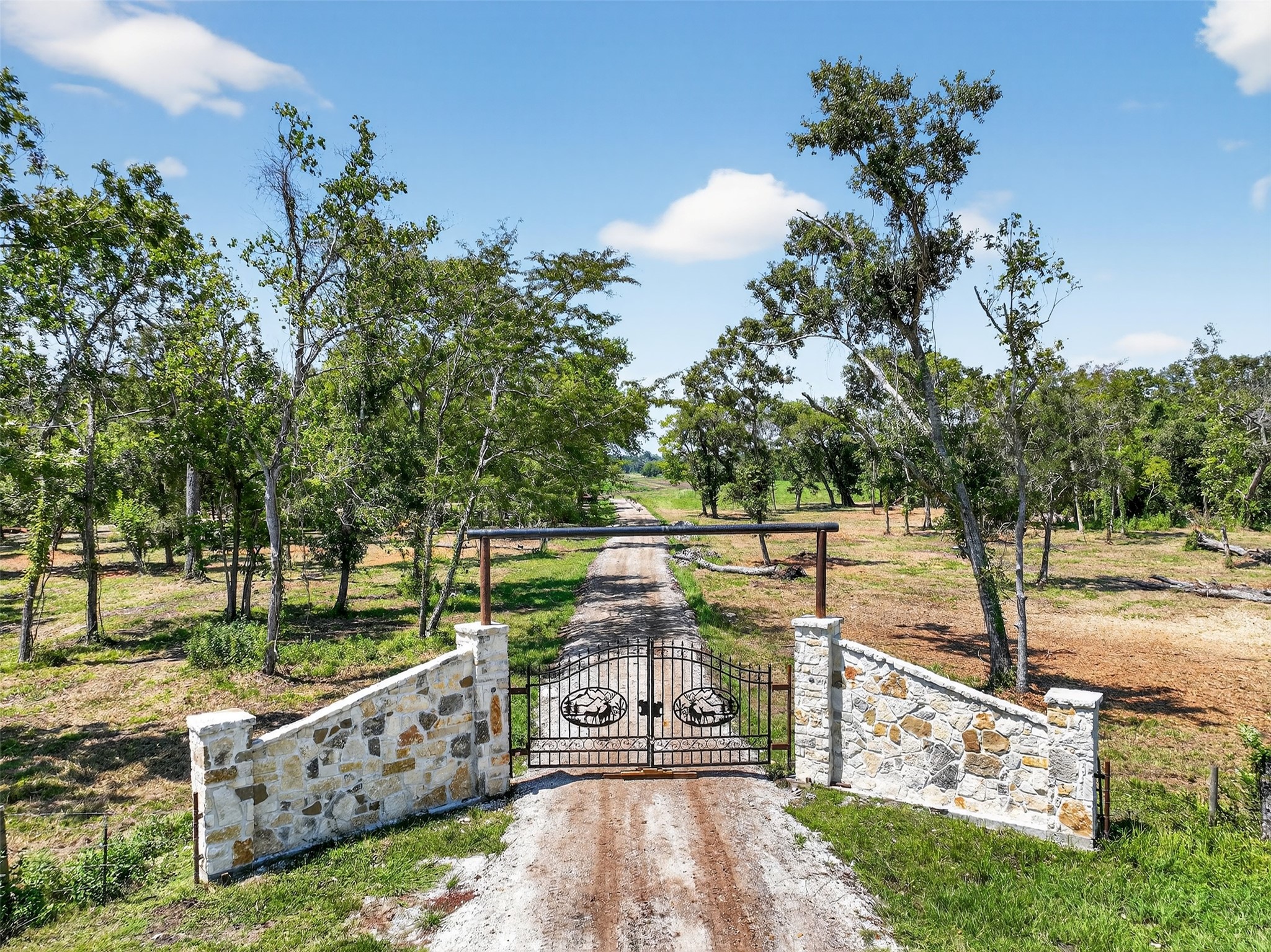 107 Fulbright Drive Angleton TX 77515