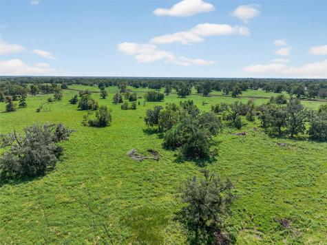 107 Fulbright Drive Angleton TX 77515